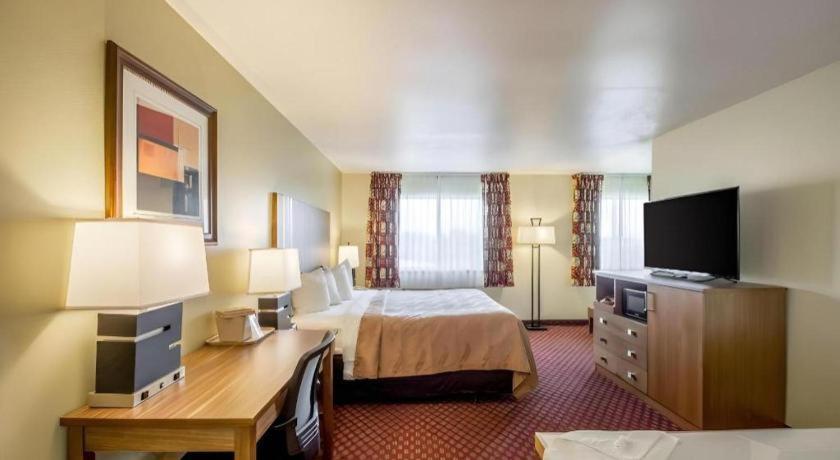 Quality Inn Mineral Point Exterior photo