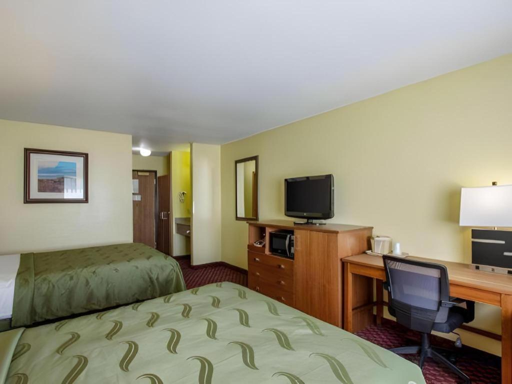 Quality Inn Mineral Point Exterior photo